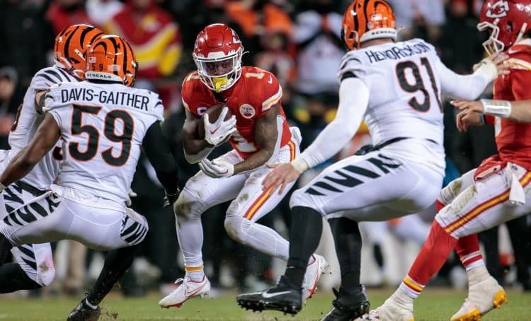 bengals tackle chiefs